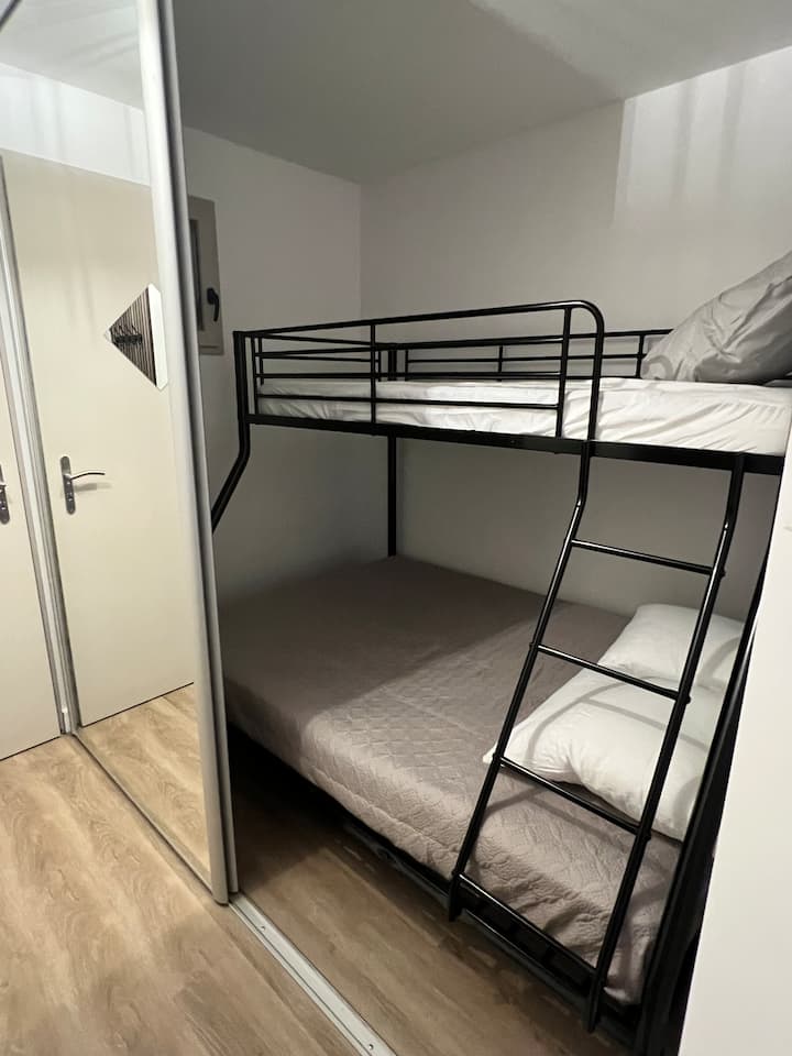 غرفة النوم 1