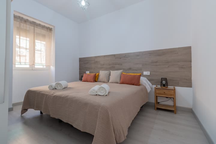 غرفة النوم الرئيسية 150X180 سرير مزدوج