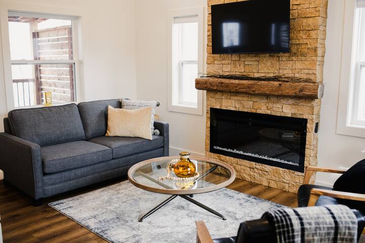 Copper Shore Lake House – Doncaster gallery image 4