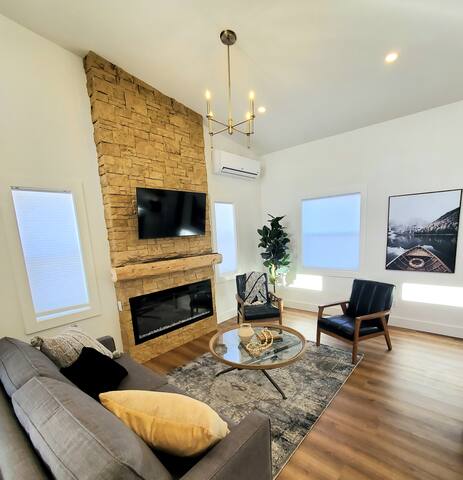 Copper Shore Lake House – Doncaster gallery image 3