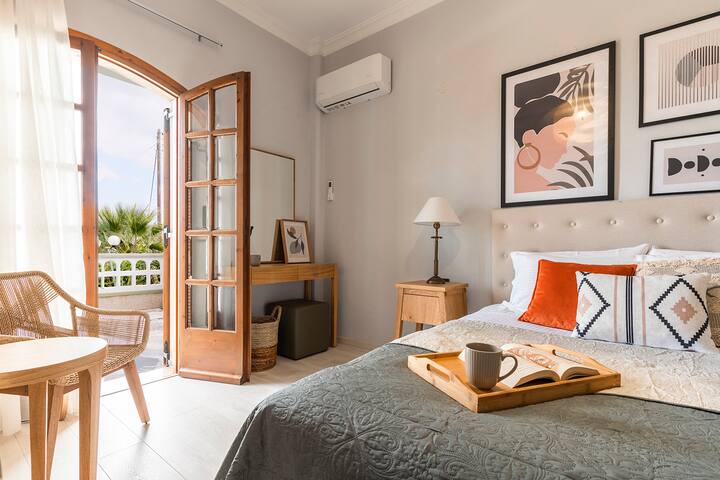 Private Villa with Pool in Heraklion gallery image 5