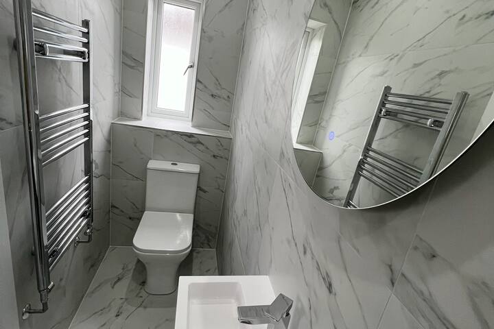 Home in London close to Station gallery image 5