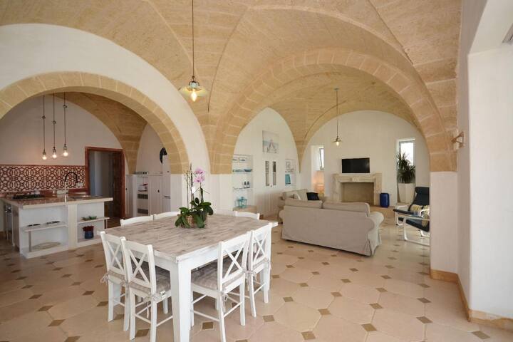 Villa suggestiva con piscina vista mare, spiagge gallery image 3