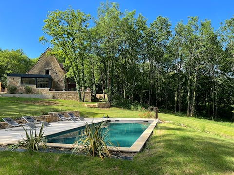 Dordogne Périgord Lascaux heated pool