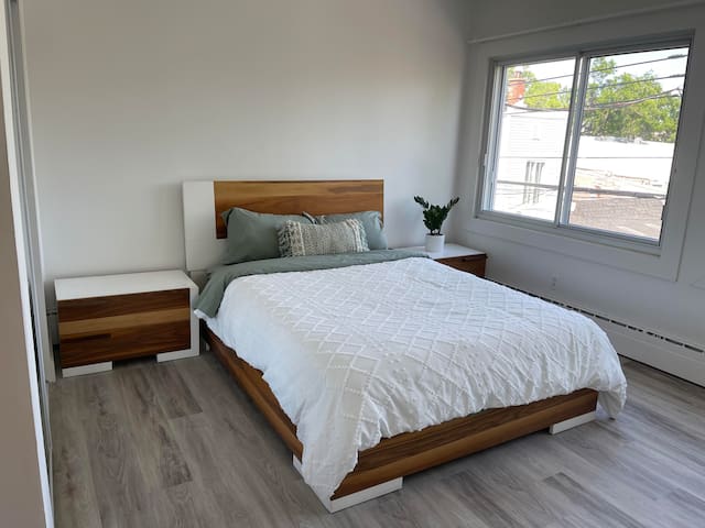 Grand condo avec 4 chambres