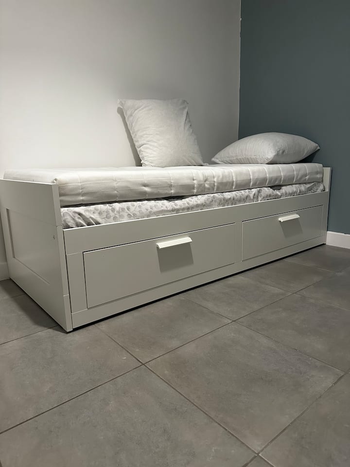 غرفة النوم 2