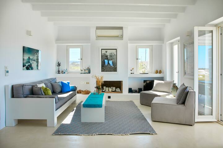 Villa Meltemi, on the Outskirts of Naousa gallery image 2