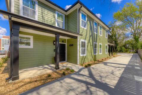Henderson Inn | 6 King Bedroom Suites + SmartTVs