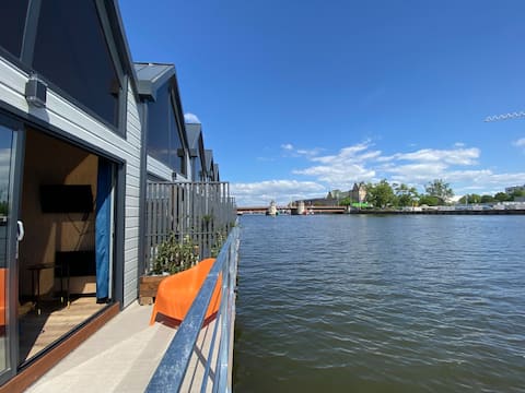 Top Airbnb: Floating Apartments 3 Odra dream in Międzyodrze Wyspa Pucka
