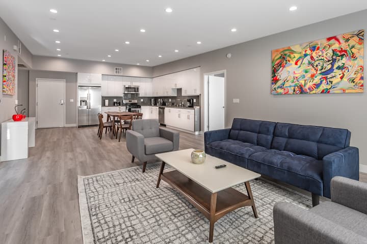 Cozy 4br 6 Beds Hollywood Blvd | Patio + Fast Wifi - Los Angeles, CA