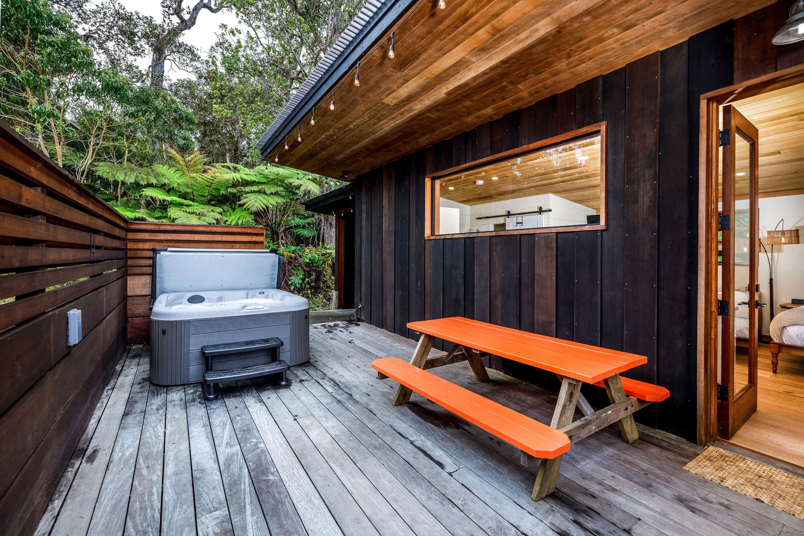 Cabin in Kailua-Kona · ★4.98 · Studio · 1 bed · 1 bath - Image 3