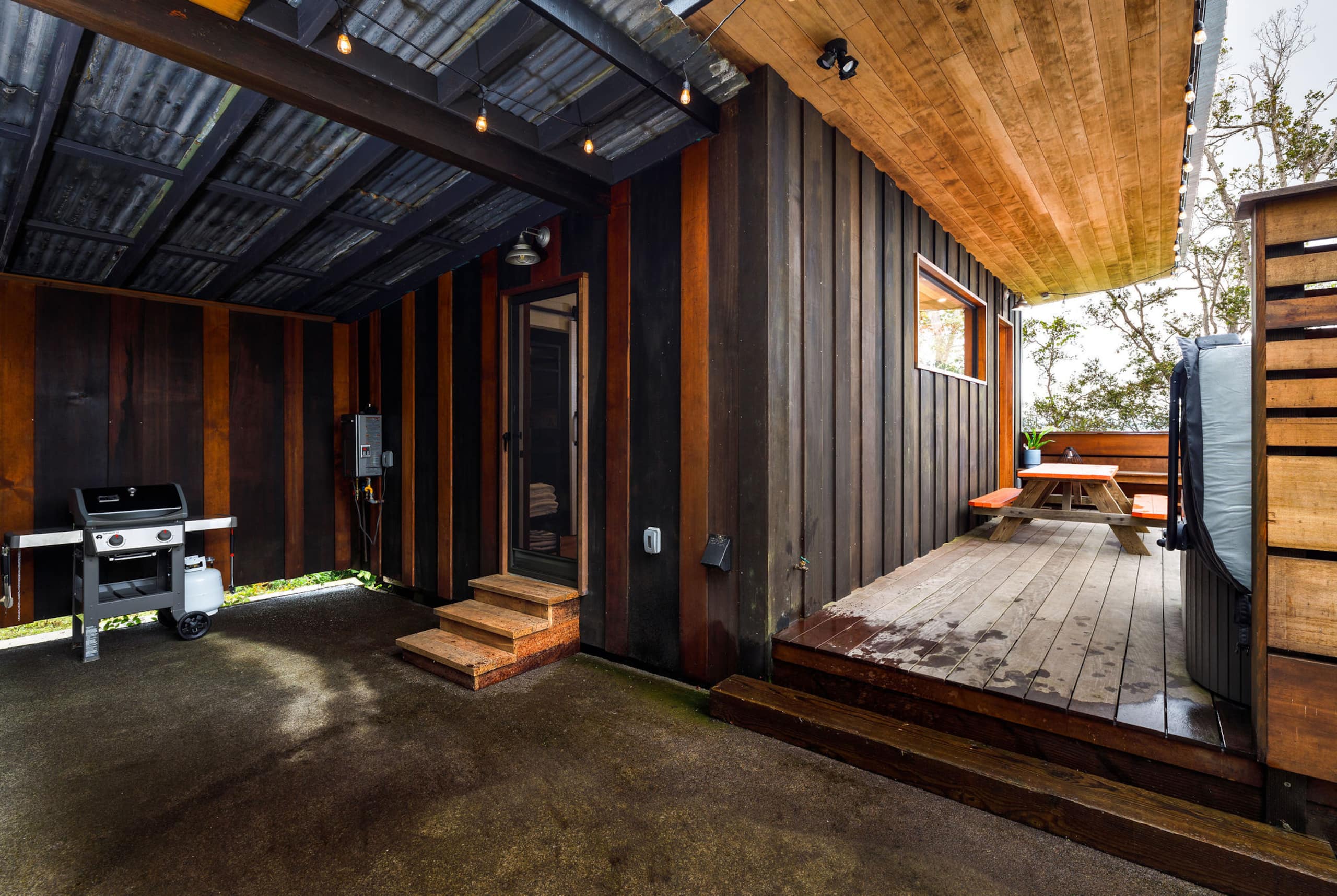 Cabin in Kailua-Kona · ★4.98 · Studio · 1 bed · 1 bath - Image 2