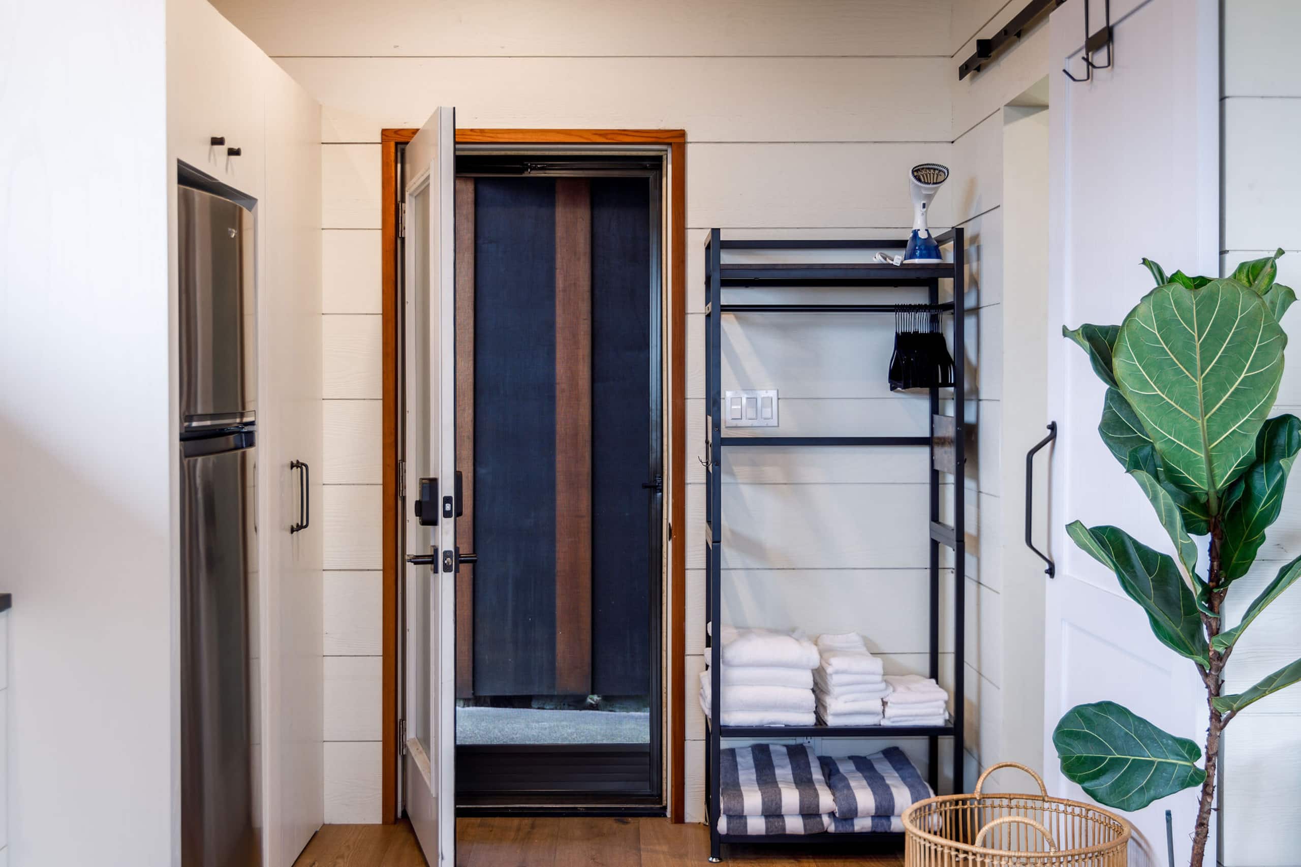 Cabin in Kailua-Kona · ★4.98 · Studio · 1 bed · 1 bath - Image 17