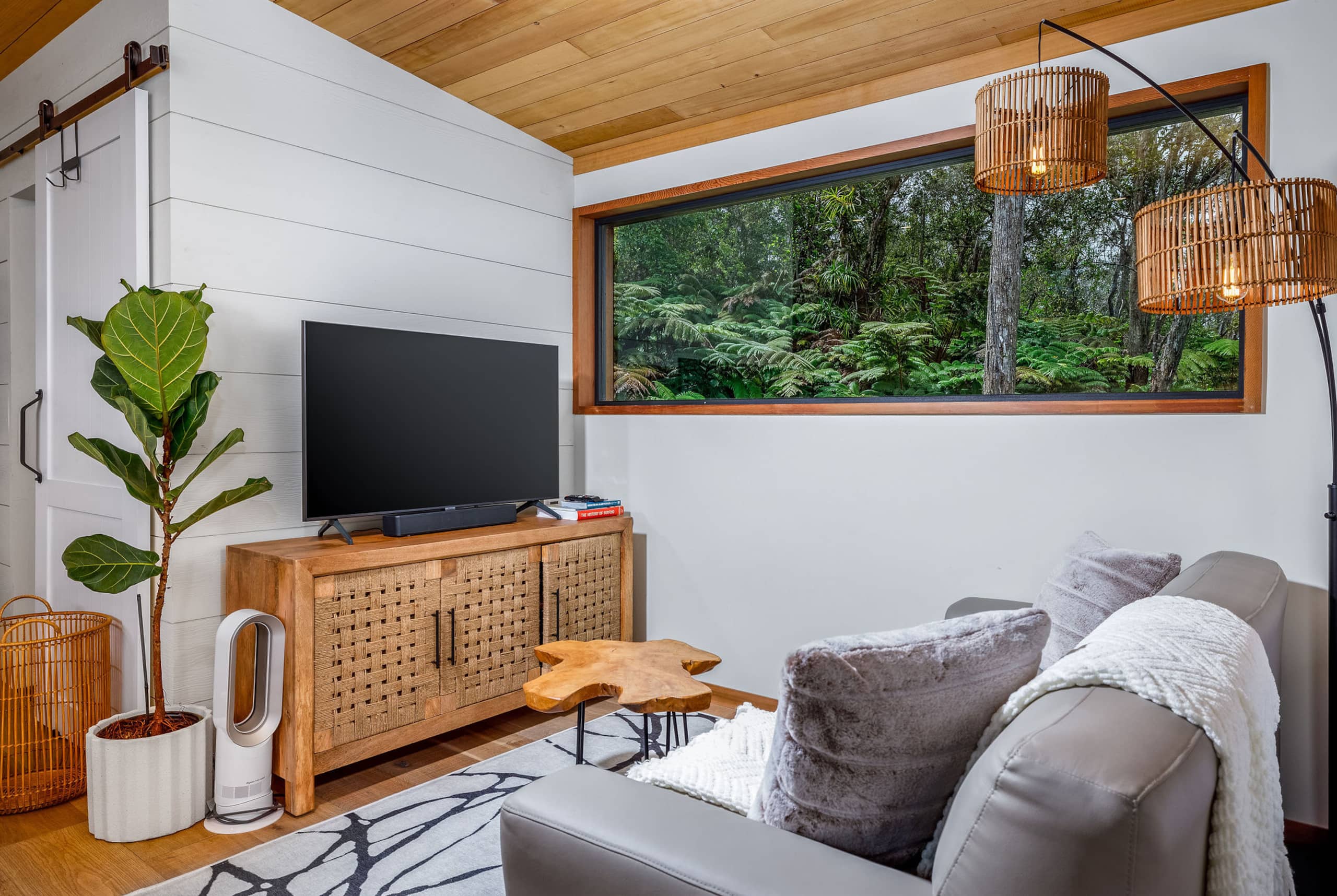 Cabin in Kailua-Kona · ★4.98 · Studio · 1 bed · 1 bath - Image 6