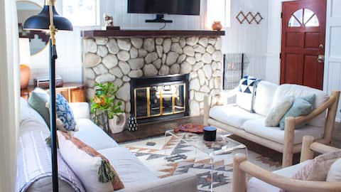 Little Mountain Cabin-Hot Tub/Central AC/Fire Pit