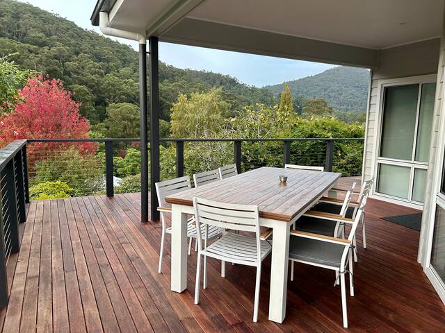 Modern with Views – Town Centre gallery image 2