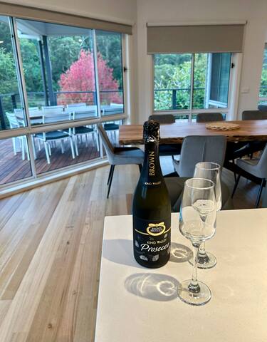 Modern with Views – Town Centre gallery image 5