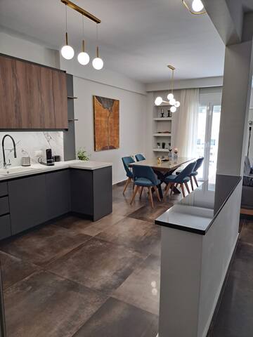 CenterStage1-Boutique Apartment gallery image 5