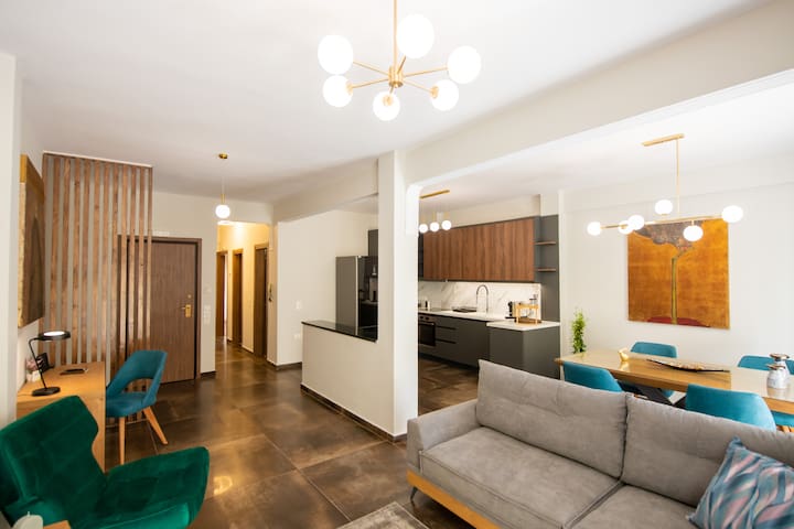 CenterStage1-Boutique Apartment