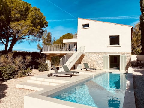 Villa Cap Canaille/ new w. AirCon/ heated pool