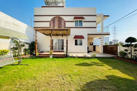 Villa in Ujjain