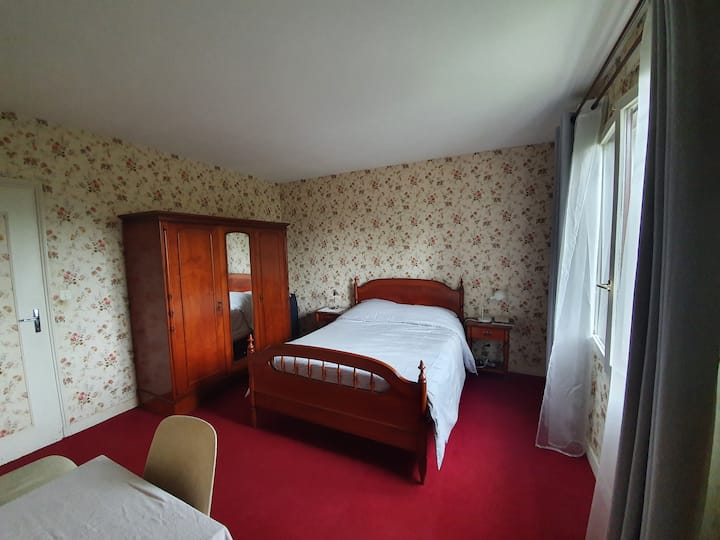 Spálňový apartmán 1 (so sprchovacím kútom a WC)