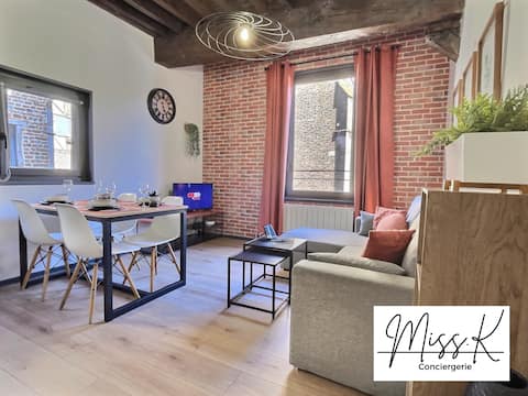 "The Market Window" by Miss.K Conciergerie