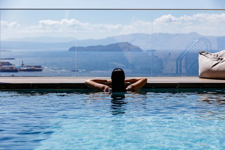 Omma Villa – hot tub, sauna, heated pool & seaview