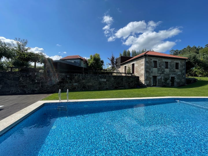 Villa do Fontão- House with pool - A. Valdevez
