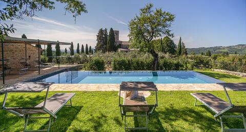 Casa all'Erta, villa in Chianti with swimming pool