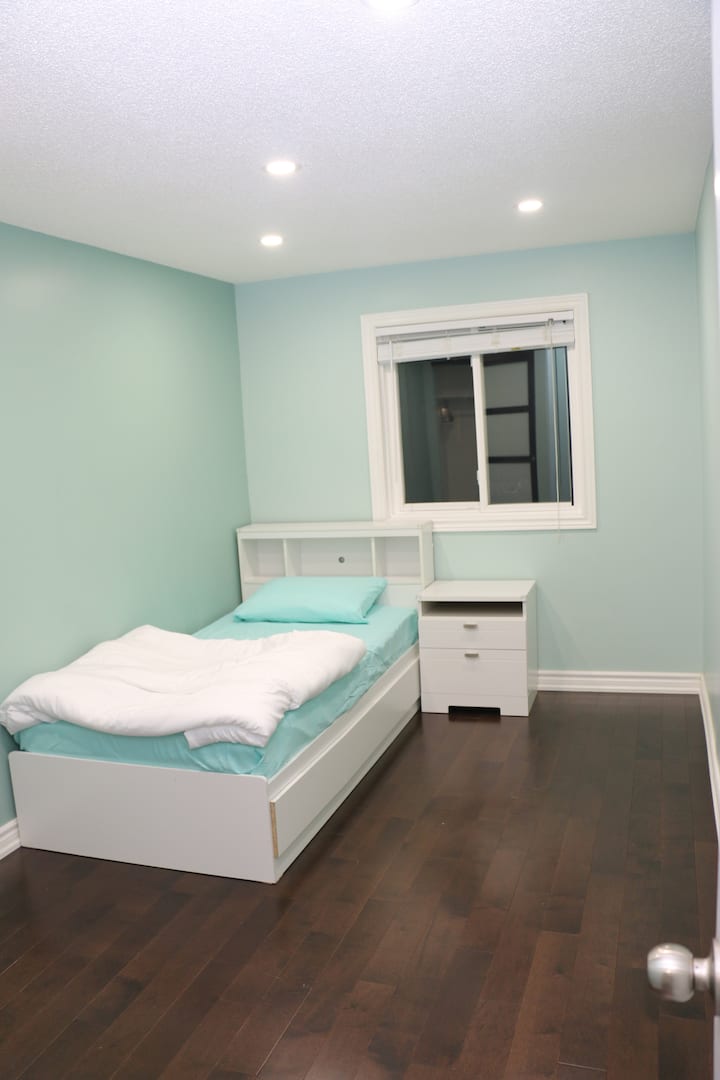 Dhoma e gjumit 2 - Konfigurimi i krevatit tek