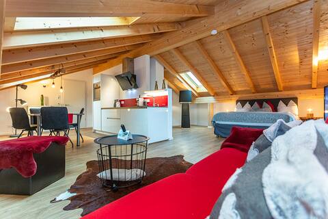 Penthouse Suite #6 for 4 people with balcony
