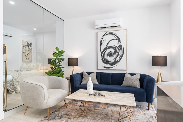 New Modern 3BR Loft w/ Parking & Backyard