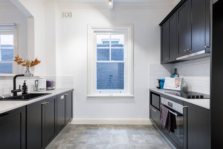 Waterfront – KING Master 4 Bedroom 3 Storey#9-10 gallery image 4