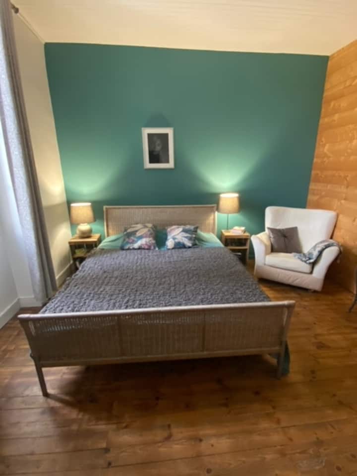 SPÁLŇOVÝ HLAVNÝ APARTMÁN S KLIMATIZÁCIOU
LIT 180 X 2OO