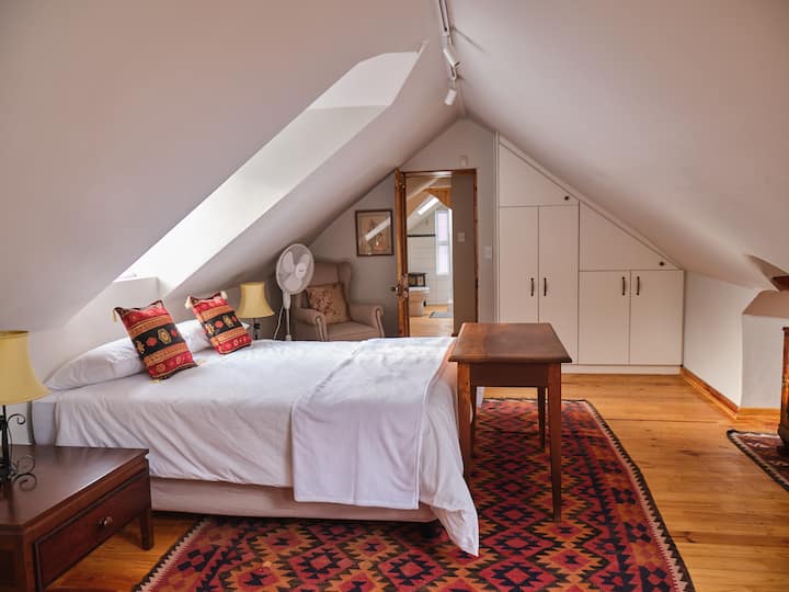 Prostrana spavaća soba 2 s dovoljno prostora u ormariću