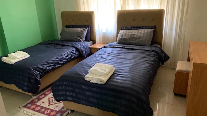 CUARTO DE CAMA - 2 CAMAS INDIVIDUALES