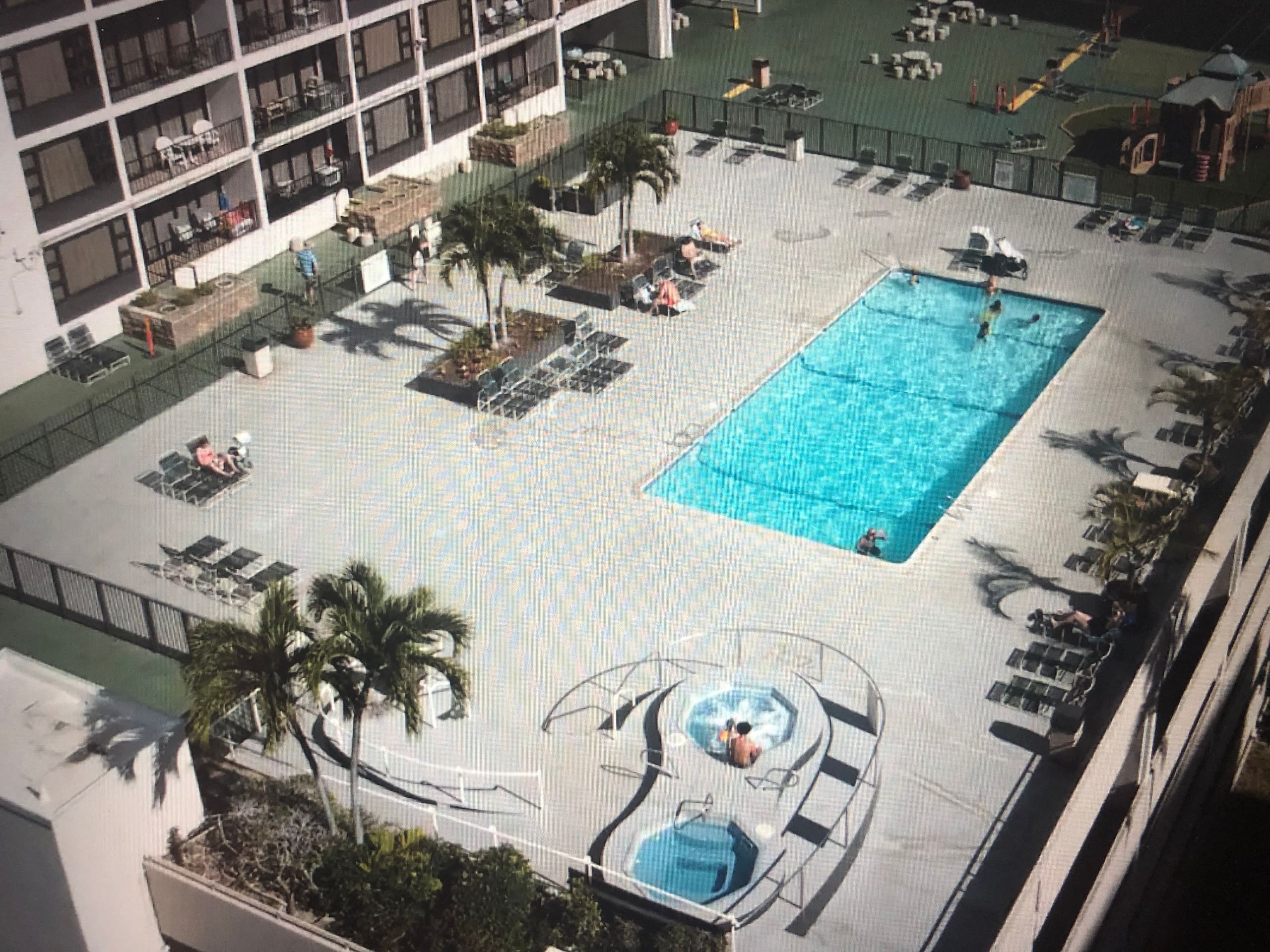 Condo in Honolulu · ★4.87 · 1 bedroom · 3 beds · 1 private bath - Image 40