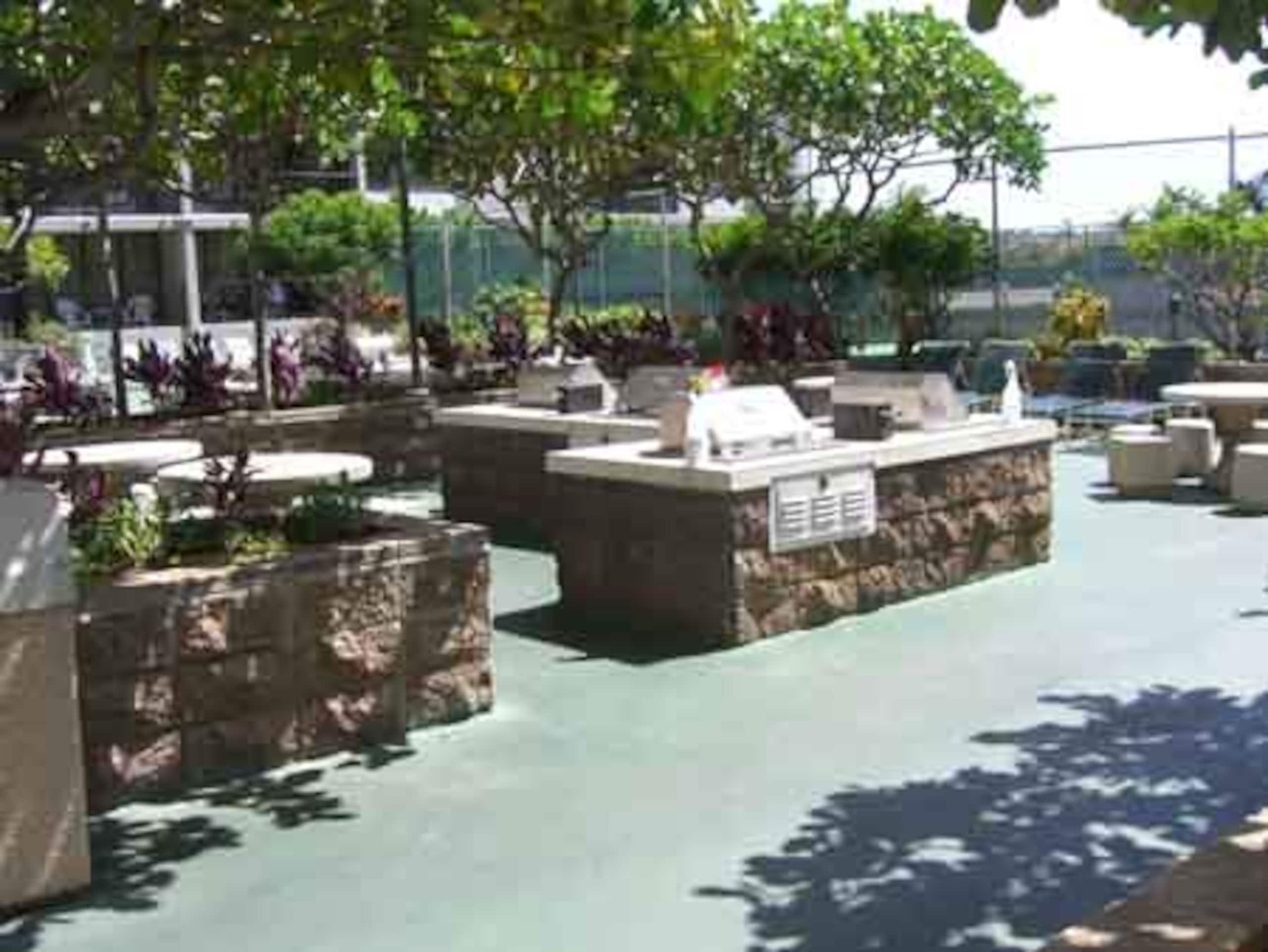 Condo in Honolulu · ★4.87 · 1 bedroom · 3 beds · 1 private bath - Image 31
