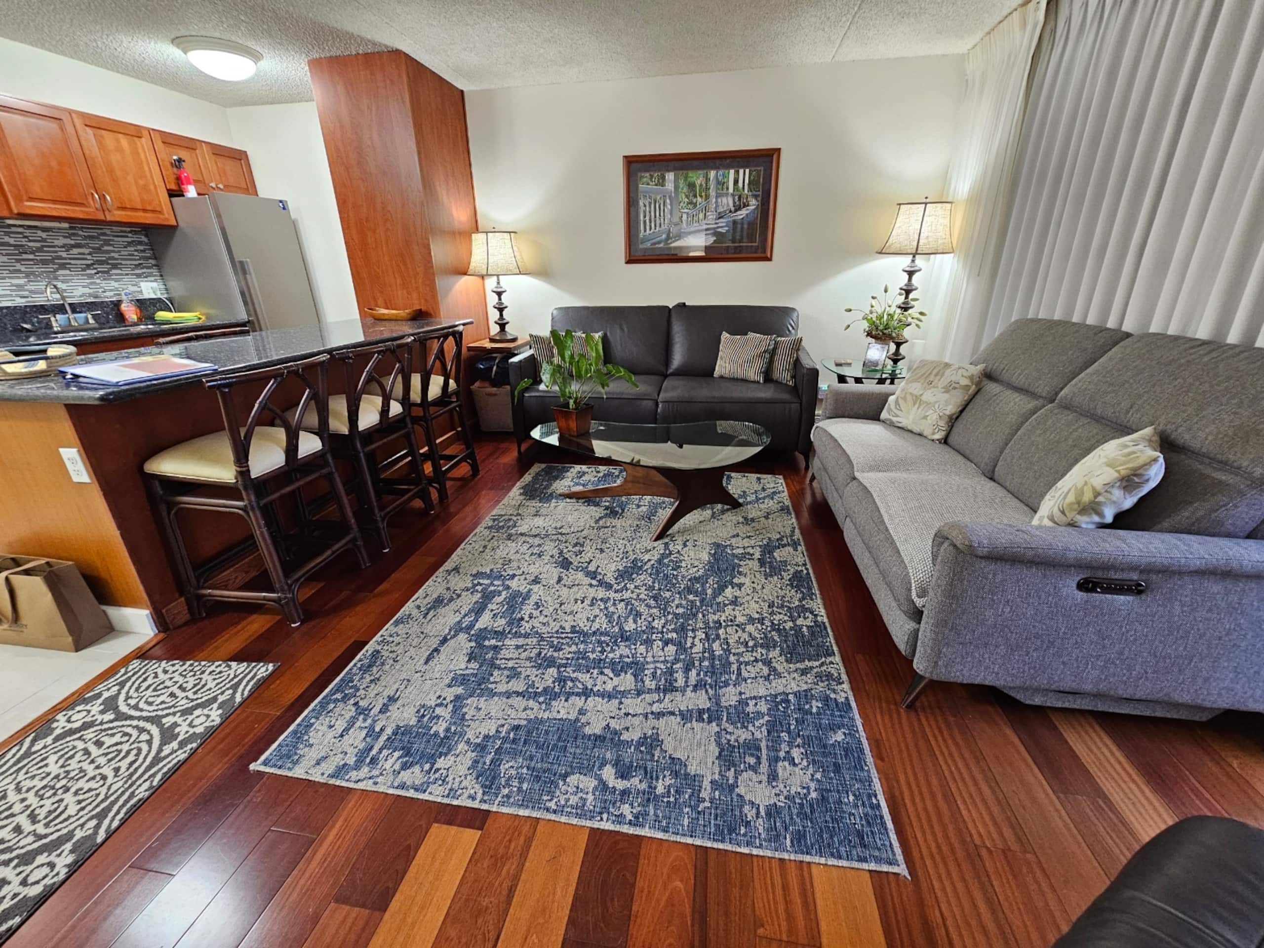 Condo in Honolulu · ★4.87 · 1 bedroom · 3 beds · 1 private bath - Image 9