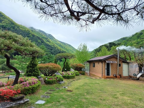 Yangpyeong Sanstay (Hwangto Bungalow + Private Sunroom Deck) Only water, wind, and birdsong