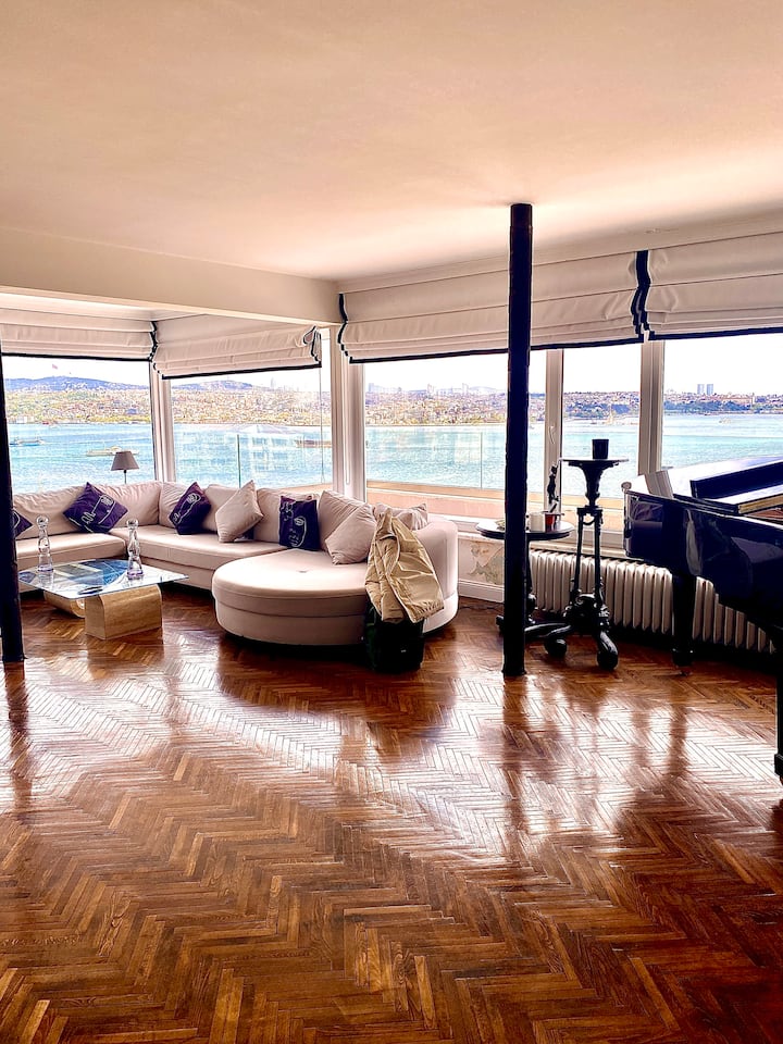 Bosphorus Apartment in Cihangir Apartments for Rent in Beyoğlu