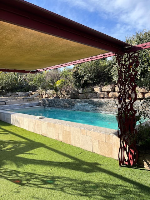 Rent 2 minutes from Lake Salagou