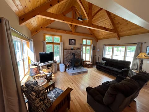 Waterfront home-15 min from Lake Winnipesaukee