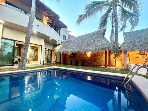 House in Barra de Navidad, swimming pool, barbecue, terraces