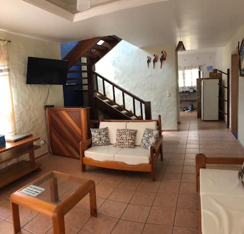 Top Airbnb: Casa Maresias 5 en-suites beach tennis near the beach in São Sebastião