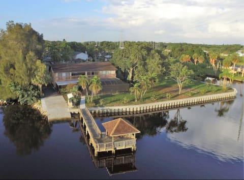 Beautiful Pool Home & the views