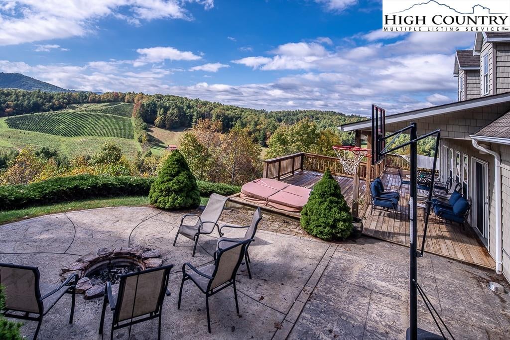 Mike's Mountain House - Houses for Rent in West Jefferson, North