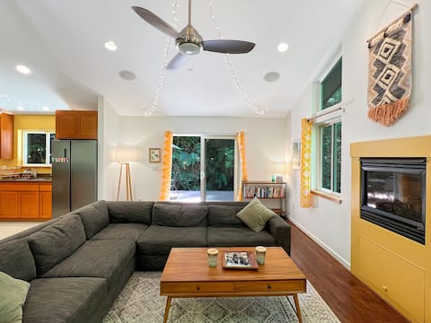 Popular Airbnb listing: Cozy cabin deep in the redwoods / WiFi & Hot Tub in Guerneville