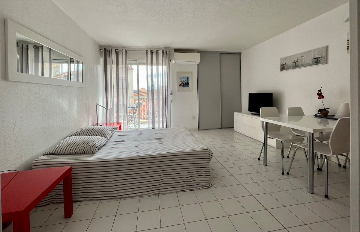 Proprietà Airbnb di successo: BANDOL, QUIET DOWNTOWN, 2 PEOPLE a Bandol